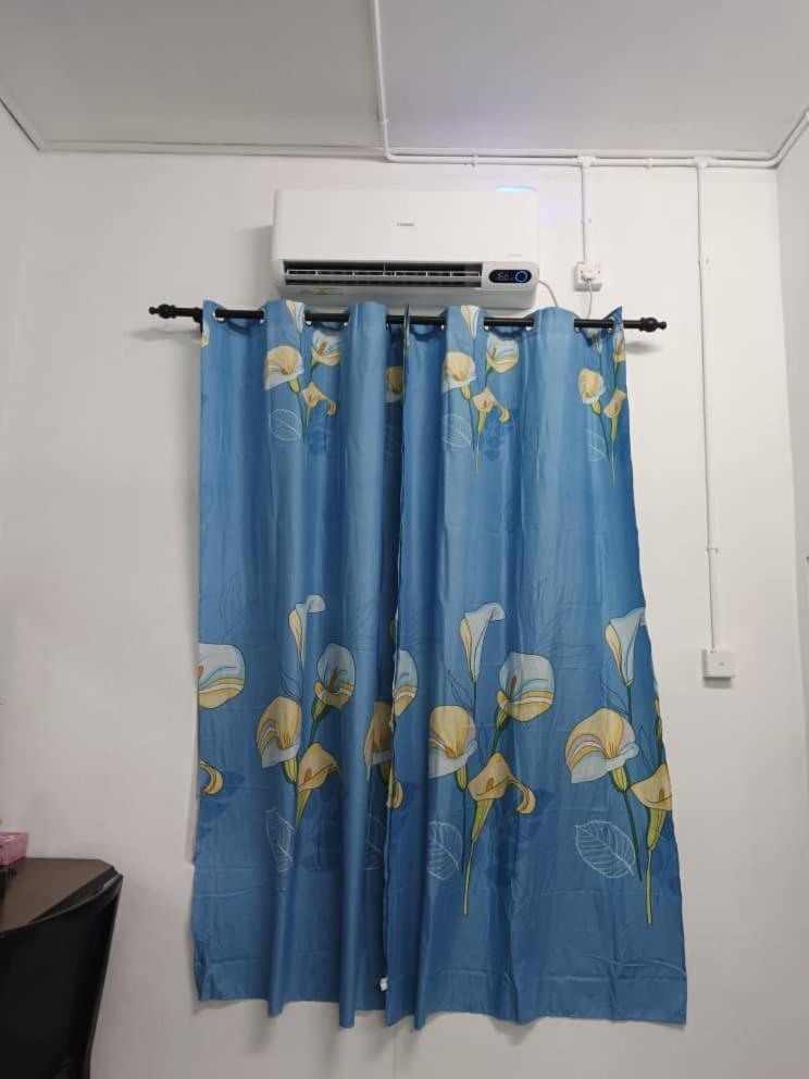 One Mek Studio Bachok Luaran gambar