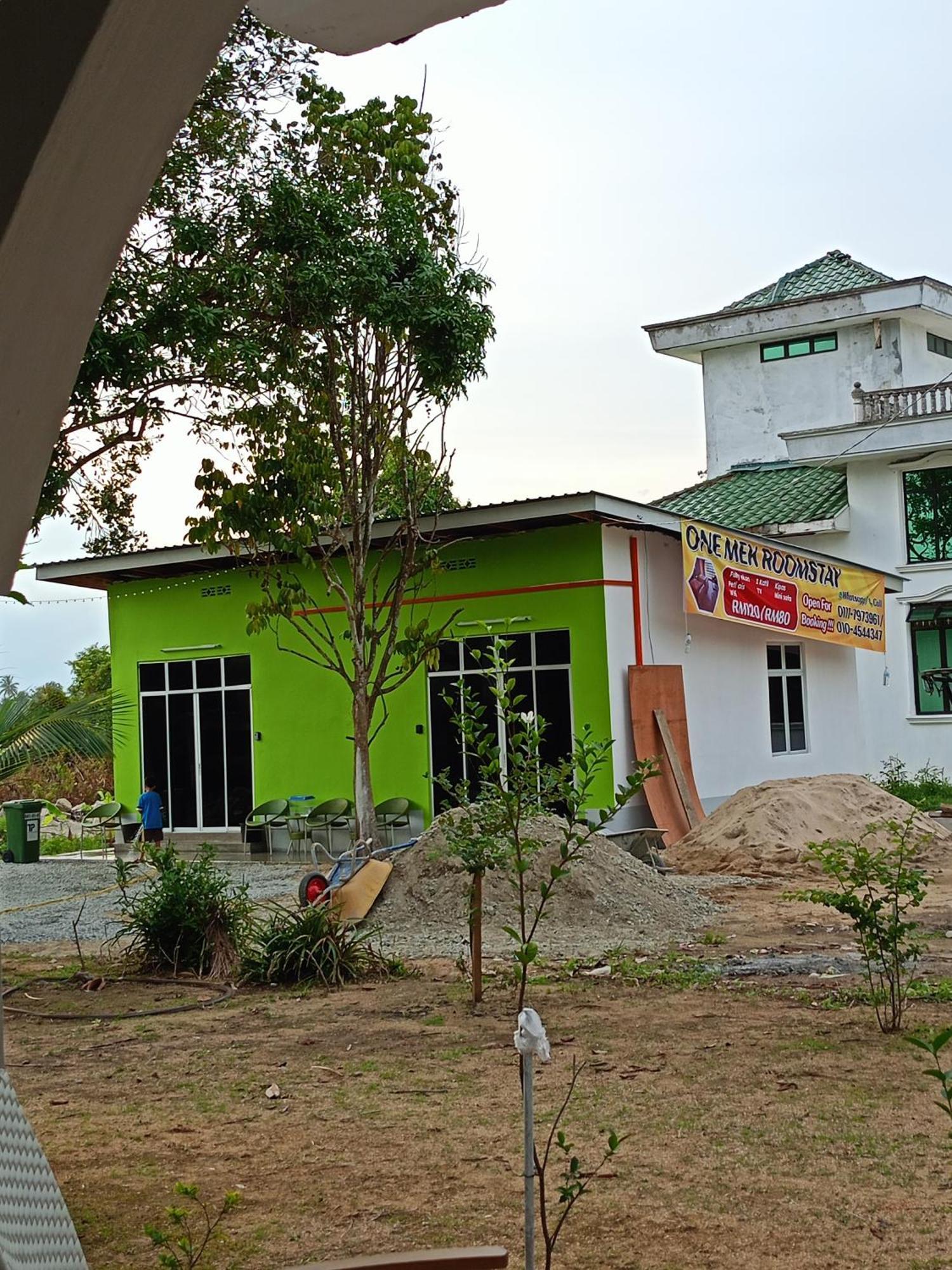 One Mek Studio Bachok Luaran gambar